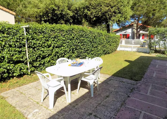 - Maison Mitoyenne Avec Son Jardin Privatif - Au Calme Et Sous Les Pins Villa
