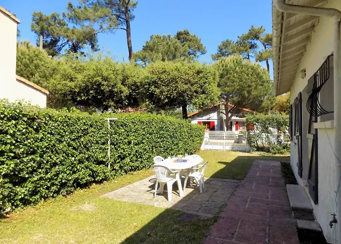 - Maison Mitoyenne Avec Son Jardin Privatif - Au Calme Et Sous Les Pins * Ronce-les-Bains